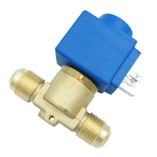 Zawór elektromagnetyczny Castel 1064/4 • skręcany • 1/2" • z cewką 230V • z wtyczką 9150/R02